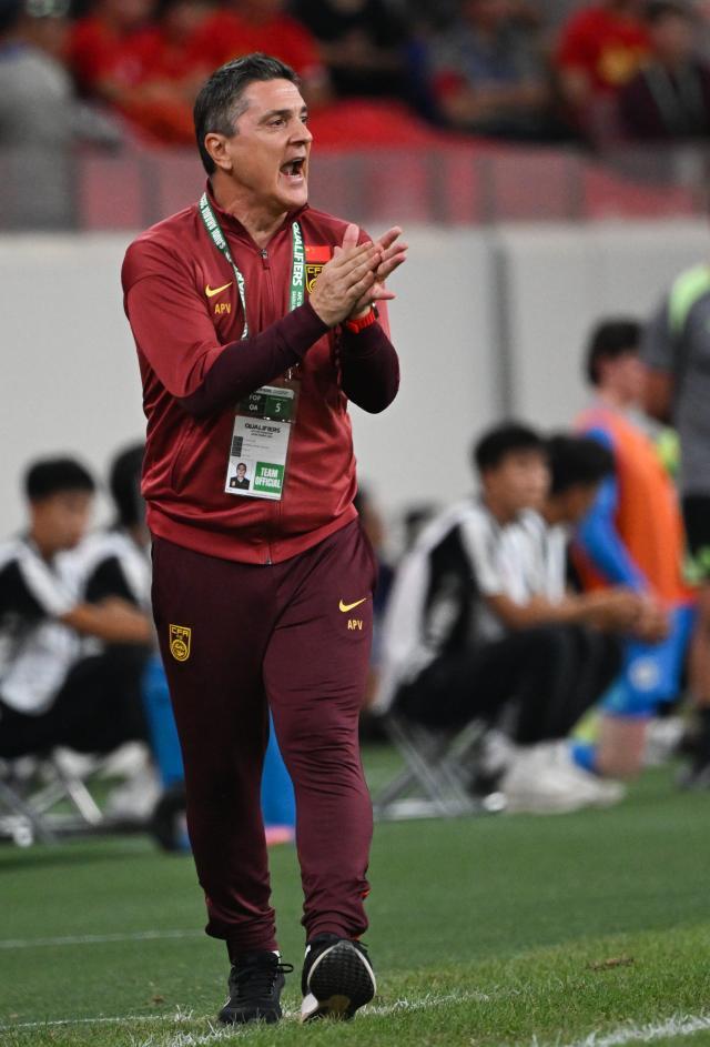 1757865232910002931.jpg (体育)(10)足球——中国队晋级U23亚洲杯正赛XxjpseC000225_20250909_PEPFN0A001.jpg