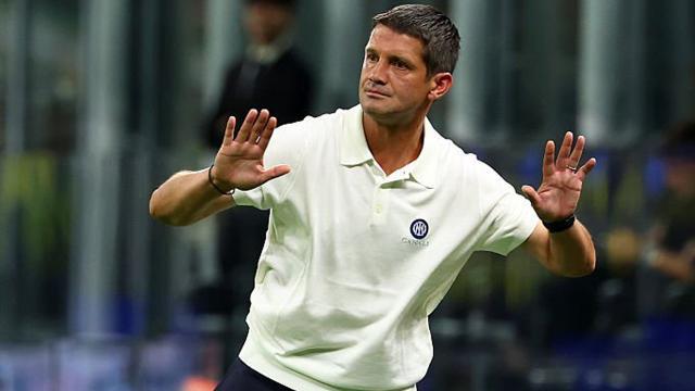 1758502751462093619.jpg chivu.jpg